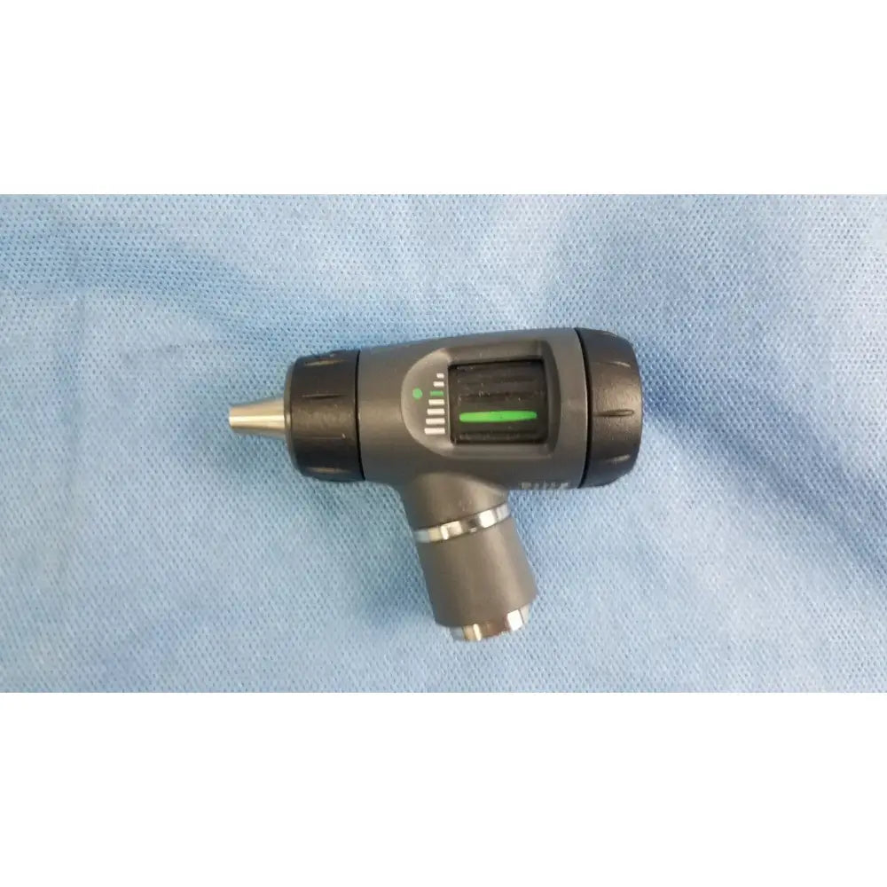 Welch Allyn 23810 MacroView 3.5V SureColor LED Fiber-Optic Otoscope Fiber-optic otoscope, second-hand product photo 1