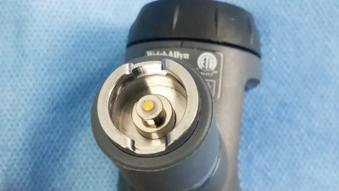 Welch Allyn 23810 MacroView 3.5V SureColor LED Fiber-Optic Otoscope Fiber-optic otoscope, second-hand product photo 9