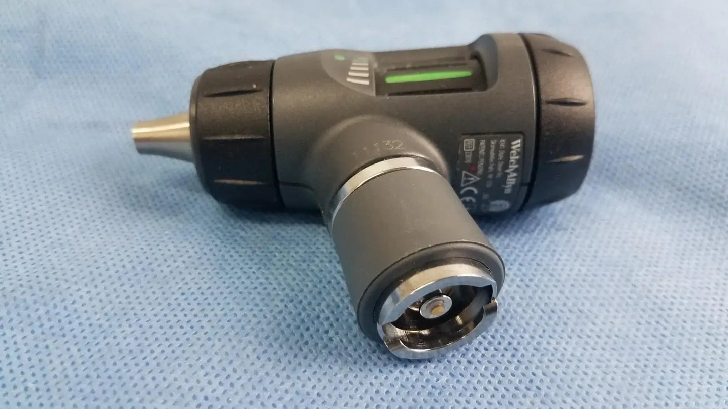 Welch Allyn 23810 MacroView 3.5V SureColor LED Fiber-Optic Otoscope Fiber-optic otoscope, second-hand product photo 2
