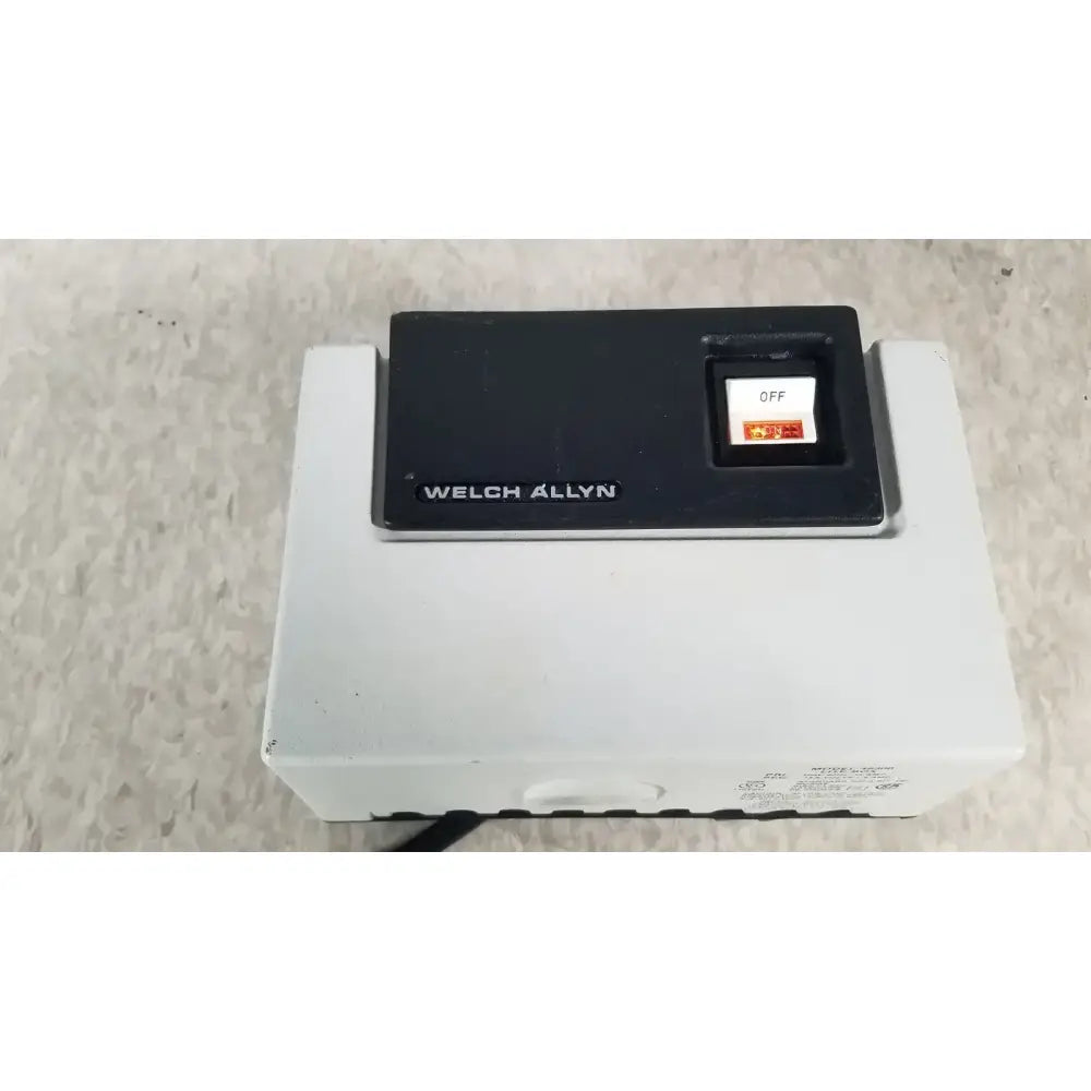 Welch Allyn 48300 Lite Box, Input .34A/120V 60HZ Light Source, second-hand product photo 4