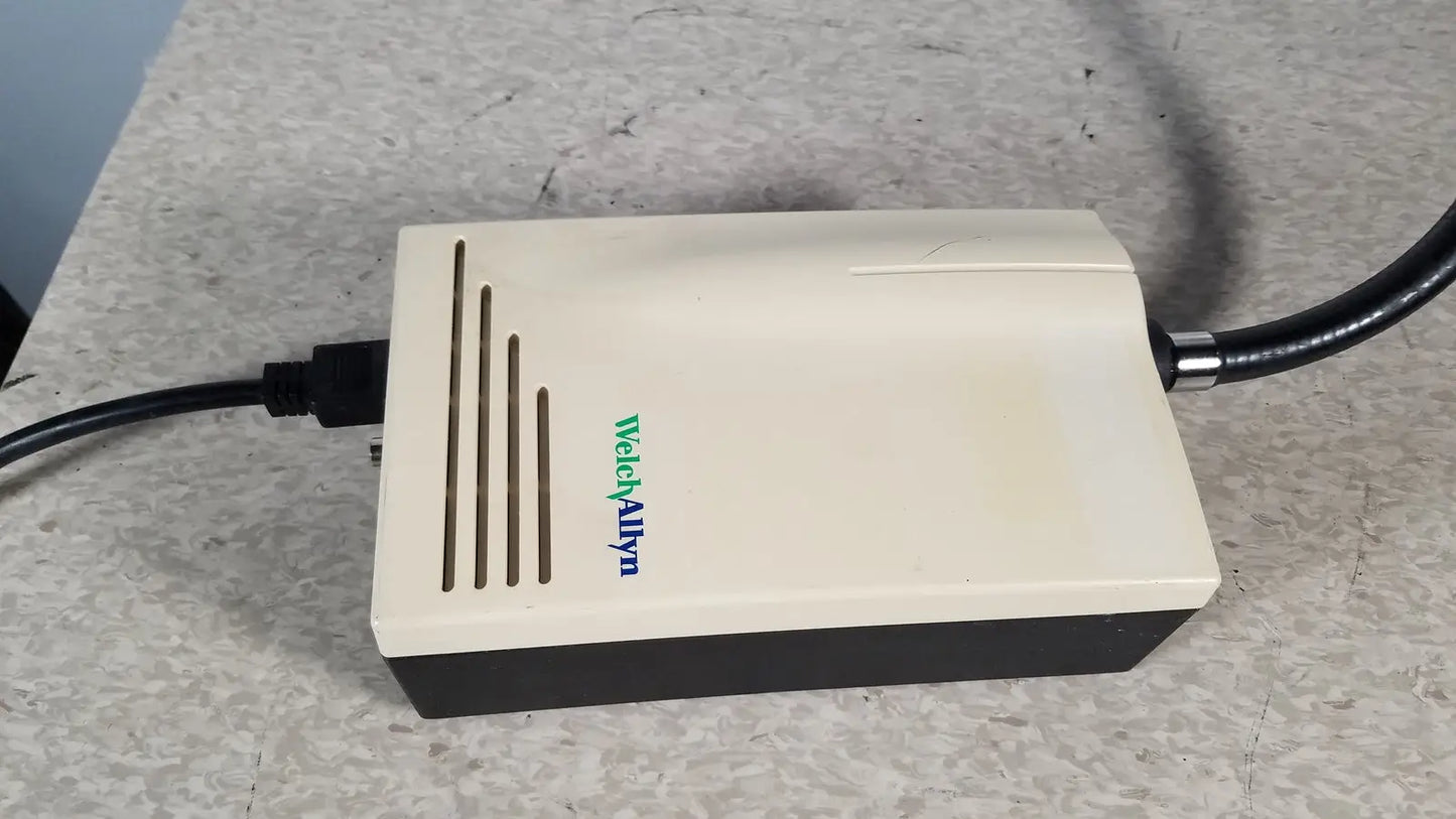 Reuse Medical Welch Allyn 48740 Exam Light With Exam Light Neck Surgical & Examination Lights, second-hand product photo 1