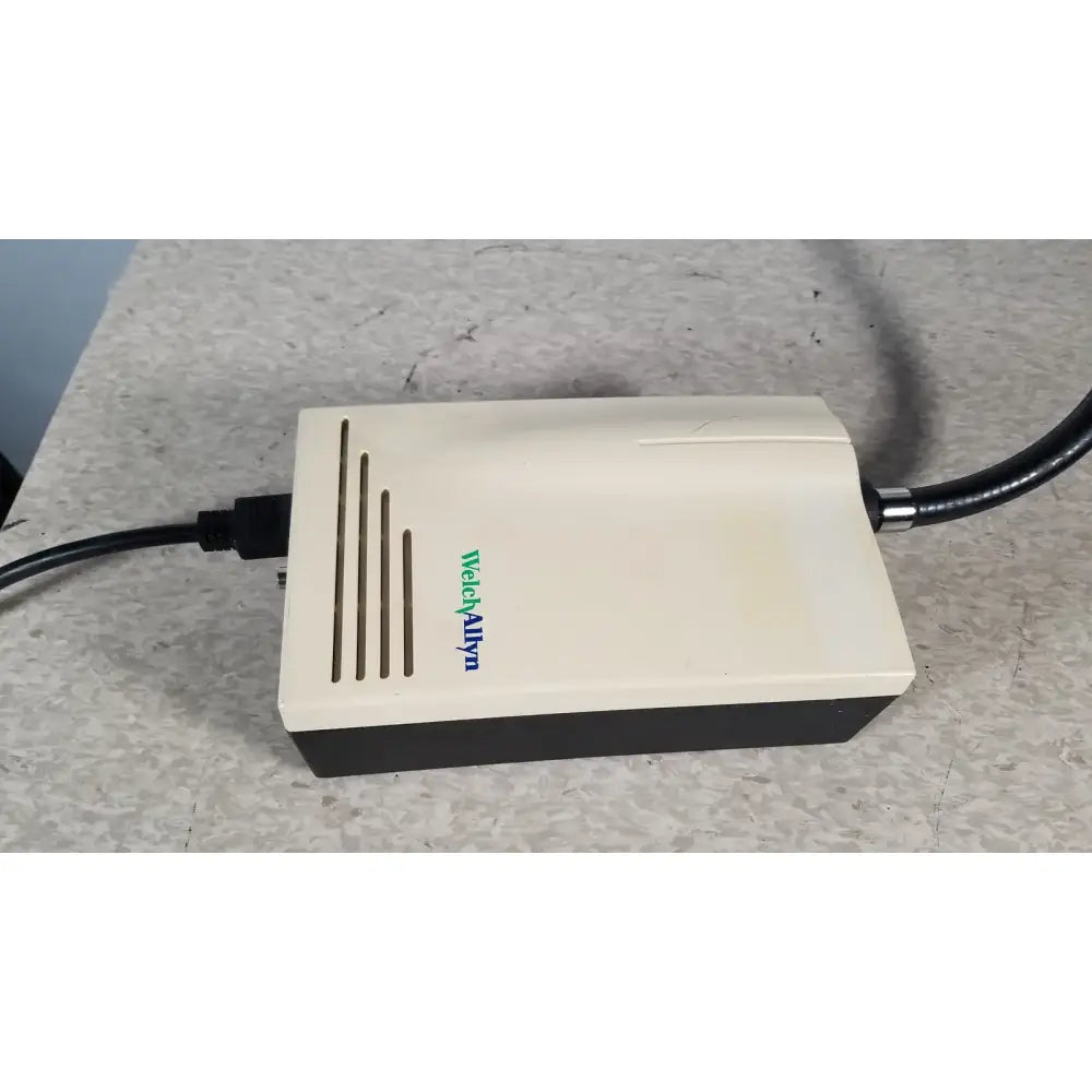 Reuse Medical Welch Allyn 48740 Exam Light With Exam Light Neck Surgical & Examination Lights, second-hand product photo 1