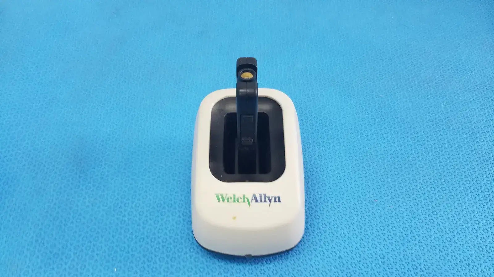 WELCH ALLYN 739 Series Charger Dock Illumination Light System Charger Dock, second-hand product photo 1
