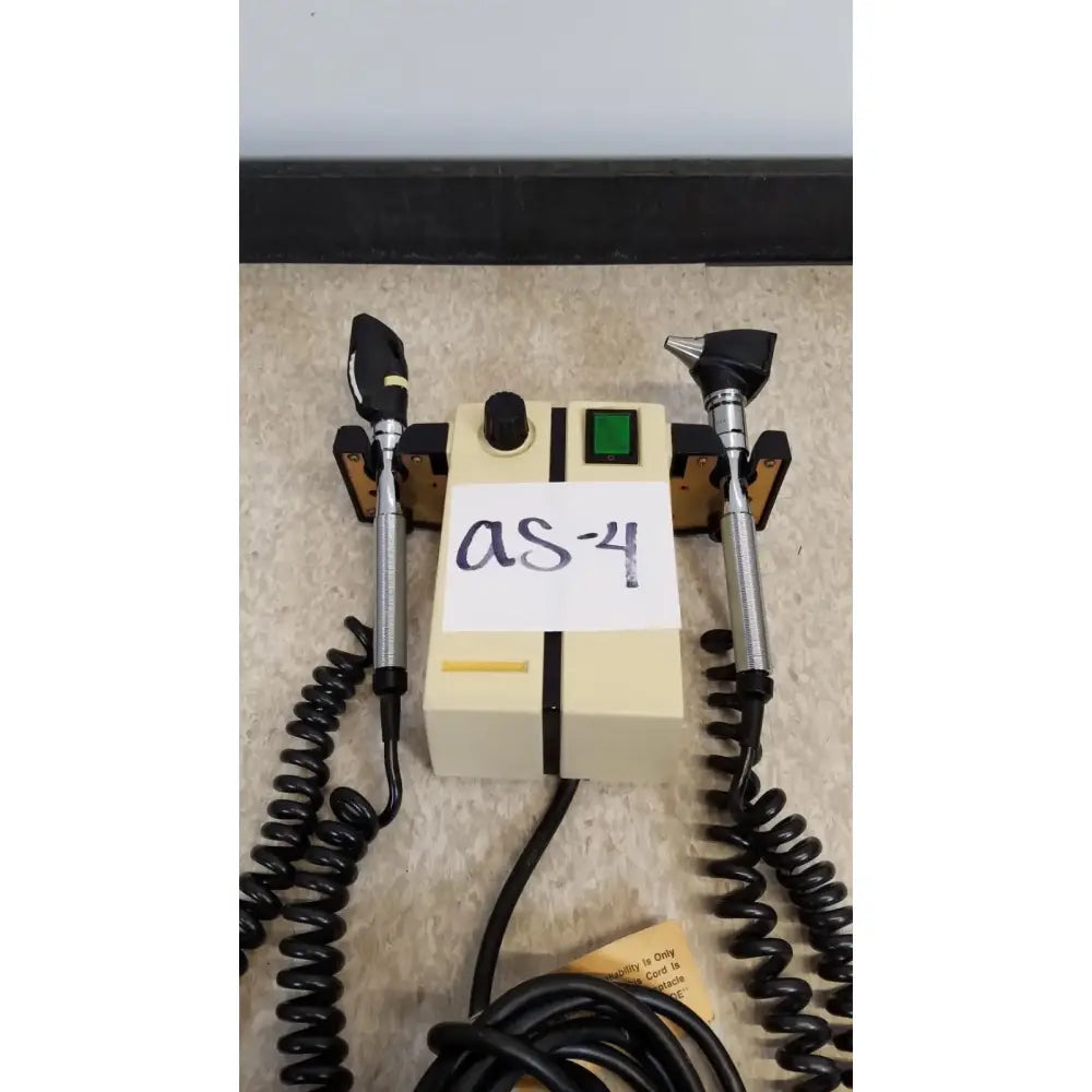 Reuse Medical Welch Allyn 74710 Transformer Otoscope Ophthalmoscope Otoscopes & Ophthalmoscopes, second-hand product photo 1