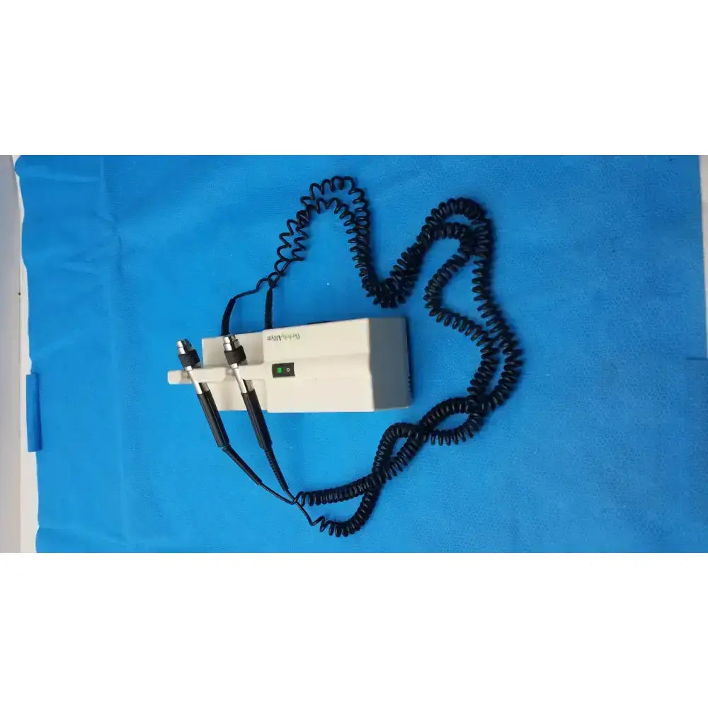 Welch Allyn 767 Otoscope – Cream Color, Handheld Exam Tool Otoscope, second-hand product photo 1