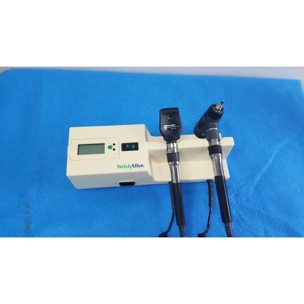Reuse Medical Welch Allyn 767 Series Transformer with Otoscope and Ophthalmoscope Otoscopes & Ophthalmoscopes, second-hand product photo 1