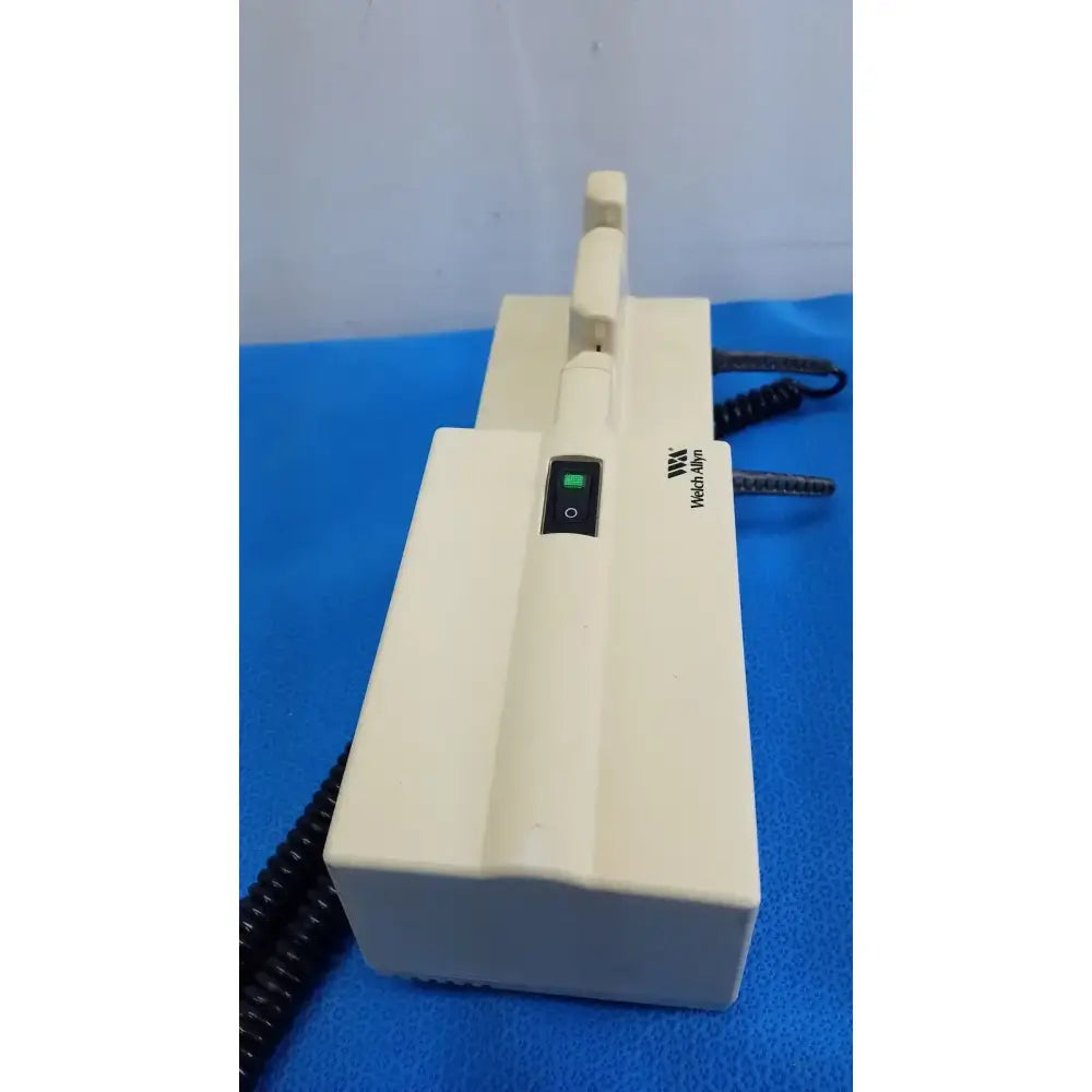 Welch Allyn 767 Series Wall Transformer with 11720 Ophthalmoscope & Otoscope Wall Transformer with Ophthalmoscope & Otoscope, second-hand product photo 19