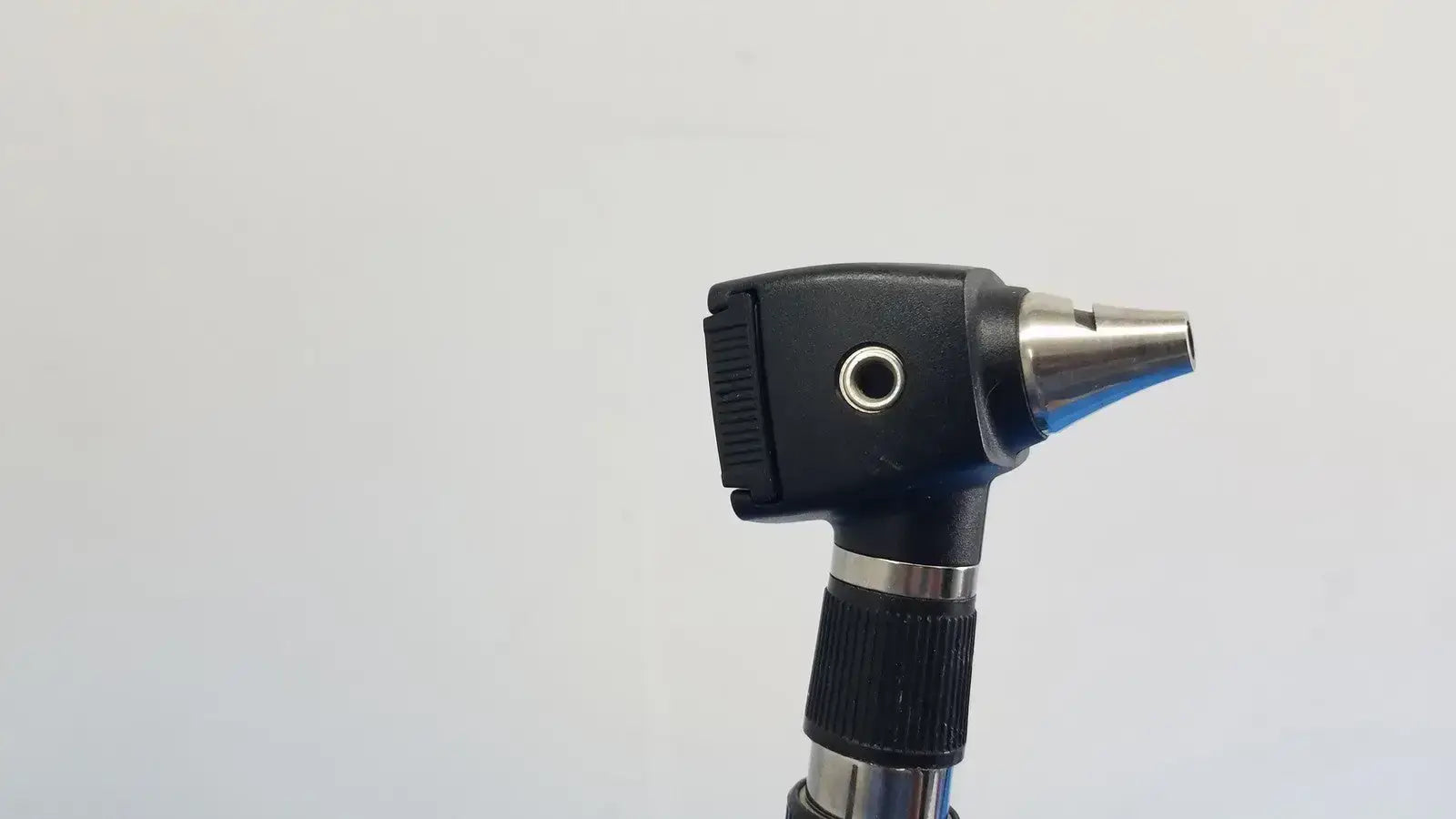 Welch Allyn 767 Series Wall Transformer with 11720 Ophthalmoscope & Otoscope Wall Transformer with Ophthalmoscope & Otoscope, second-hand product photo 6