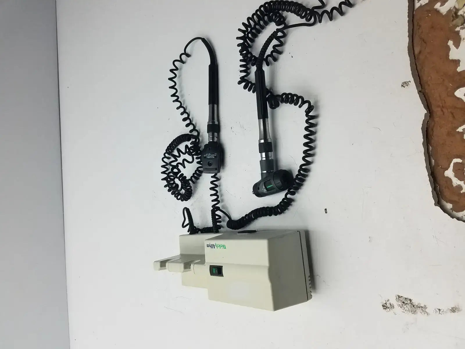 Welch Allyn 767 Series Wall Transformer With Otoscope & Ophthalmoscope Head Diagnostic Wall Transformer Set, second-hand product photo 4