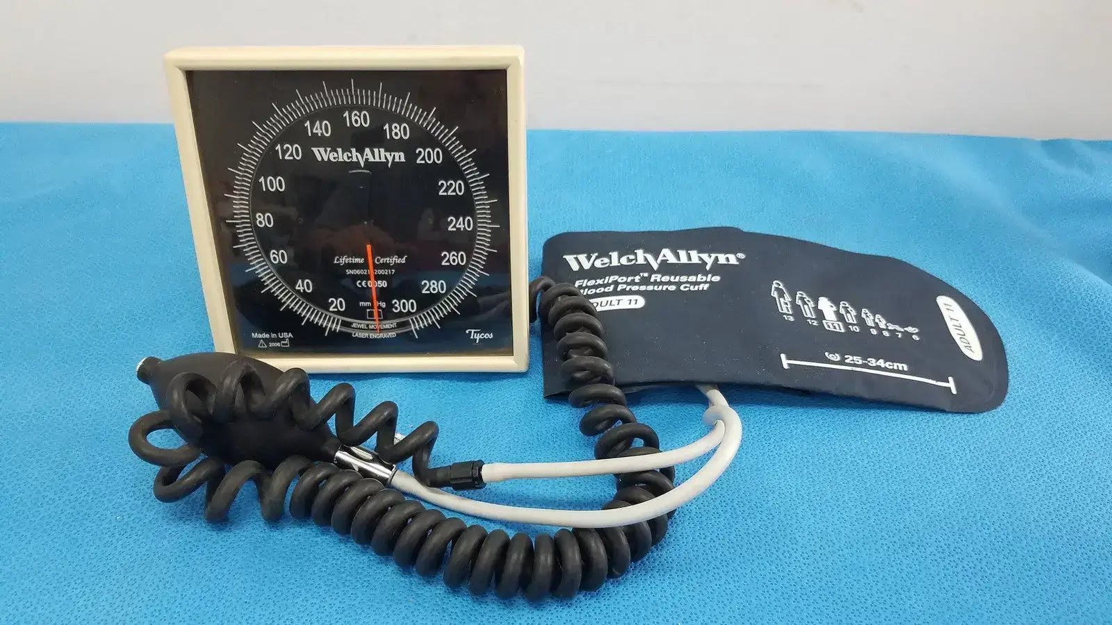 Welch Allyn Blood Pressure Monitor Kit Desk Aneroid Sphygmomanometer Adult Cuff Aneroid Sphygmomanometer, second-hand product photo 1