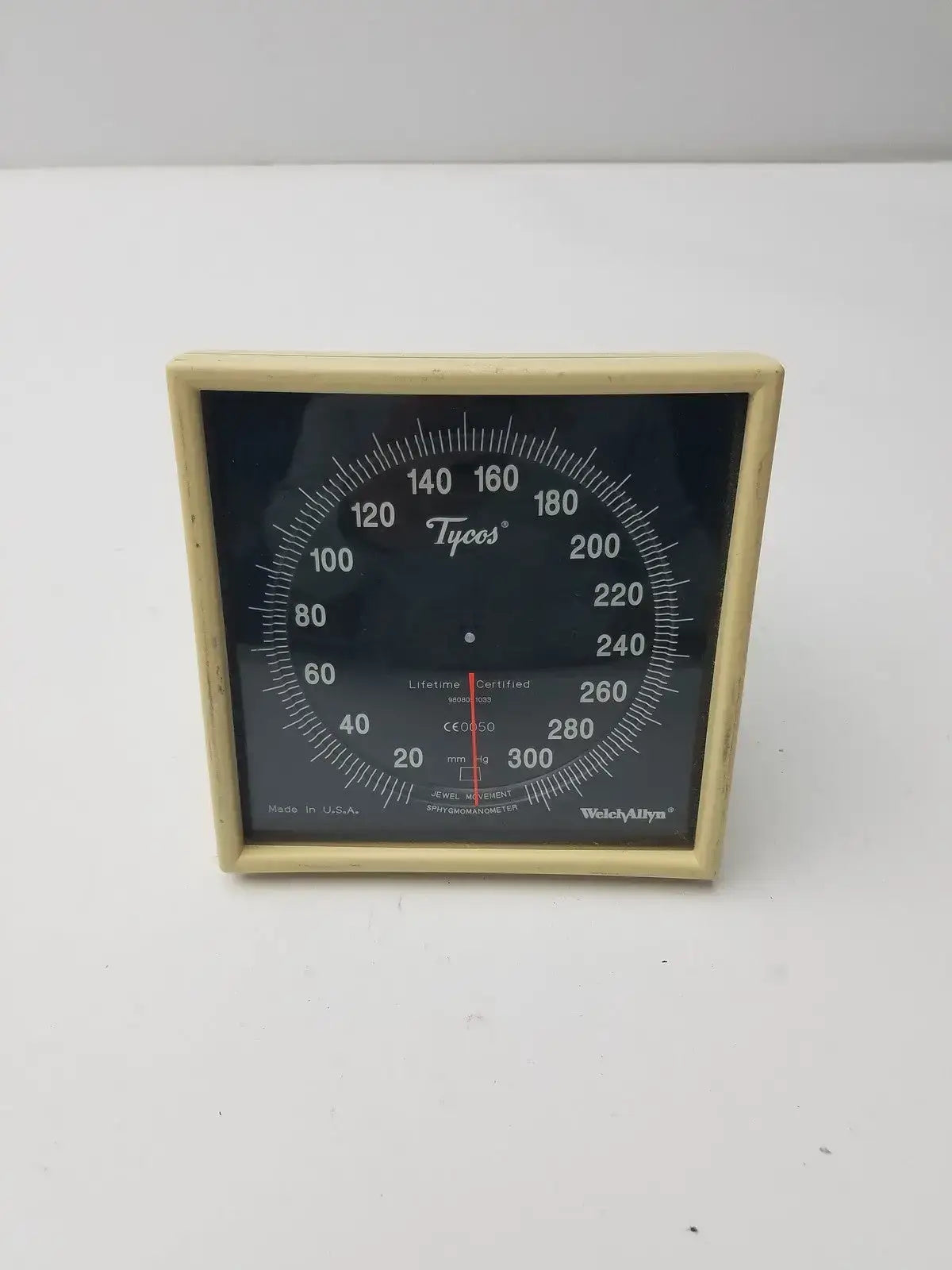 Welch Allyn CE0050 Tycos Sphygmomanometer Sphygmomanometer, second-hand product photo 1