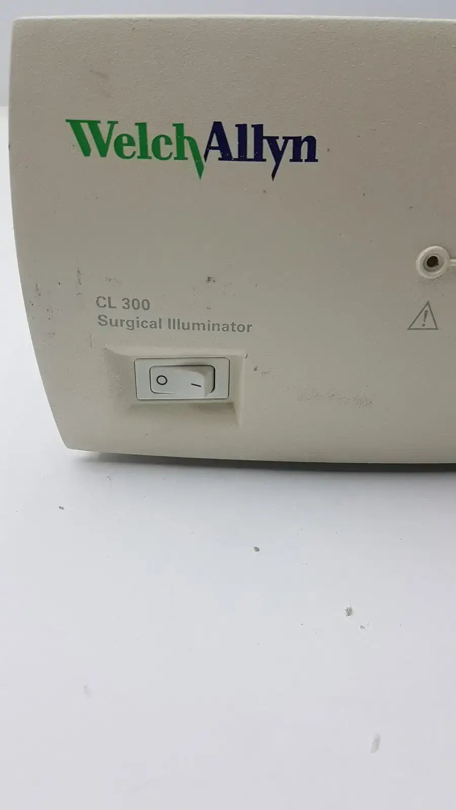 Welch Allyn CL300 Illuminator Light Source 90123, 120 V, 5.0 Amps Light Source, second-hand product photo 4
