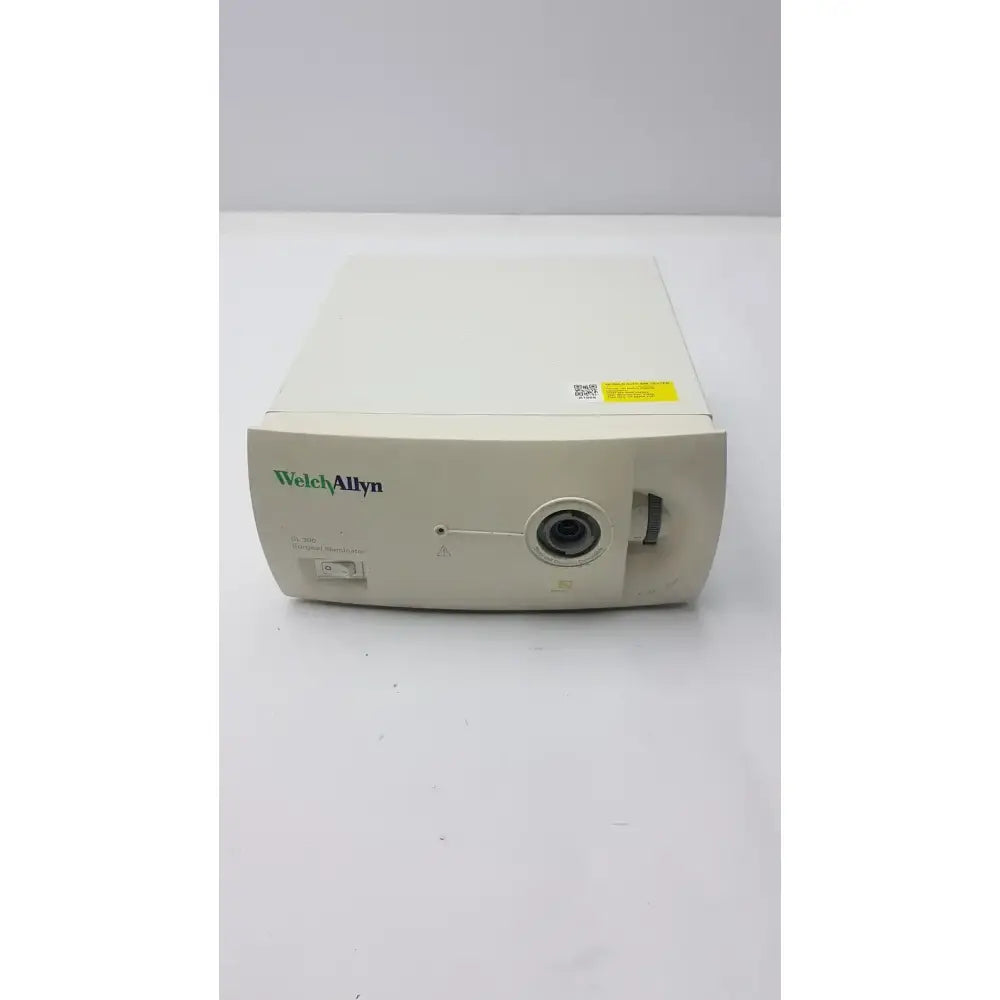 Welch Allyn CL300 Illuminator Light Source 90123, 120 V, 5.0 Amps Light Source, second-hand product photo 1