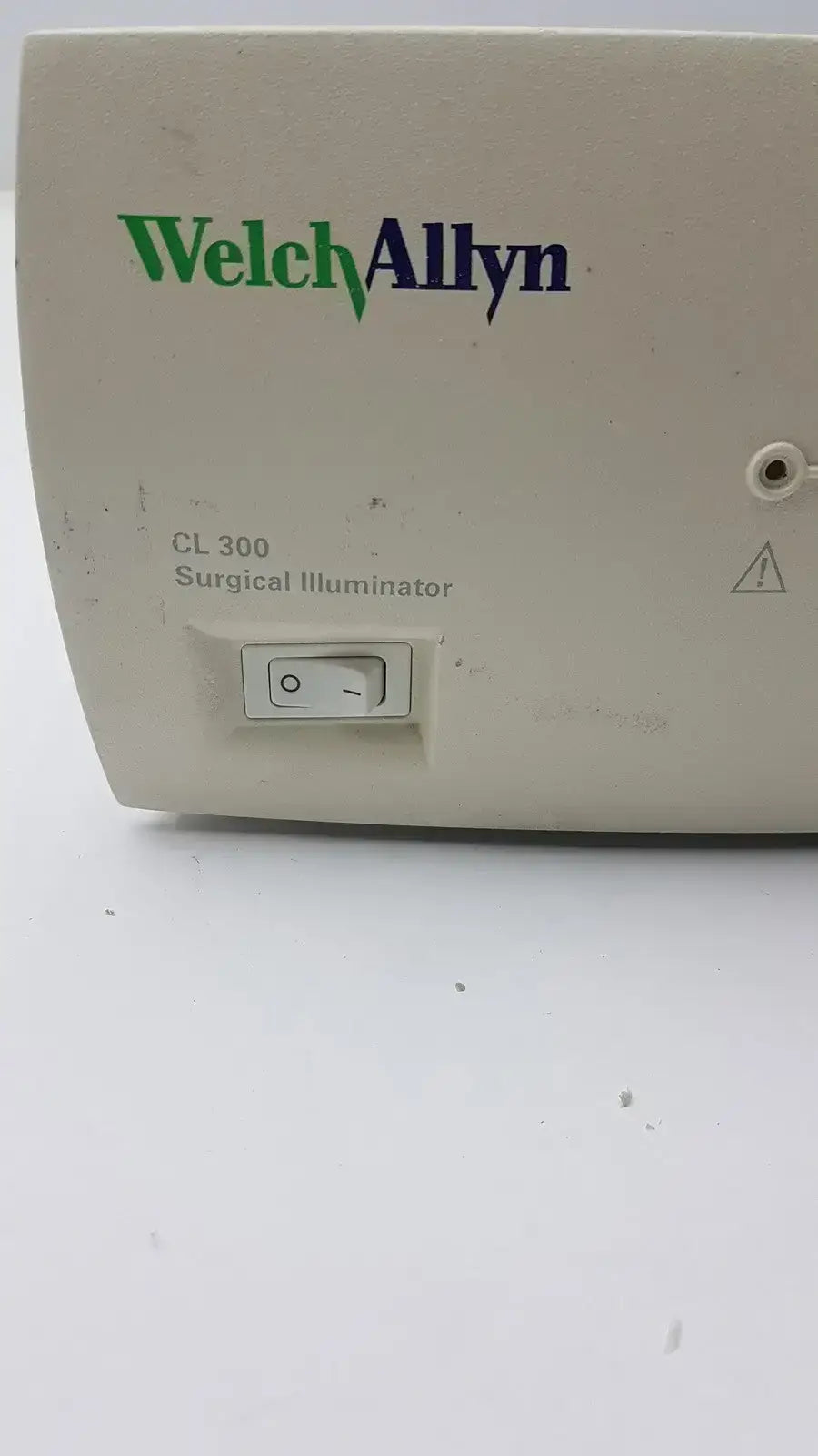 Welch Allyn CL300 Illuminator Light Source 90123, 120 V, 5.0 Amps Light Source, second-hand product photo 4