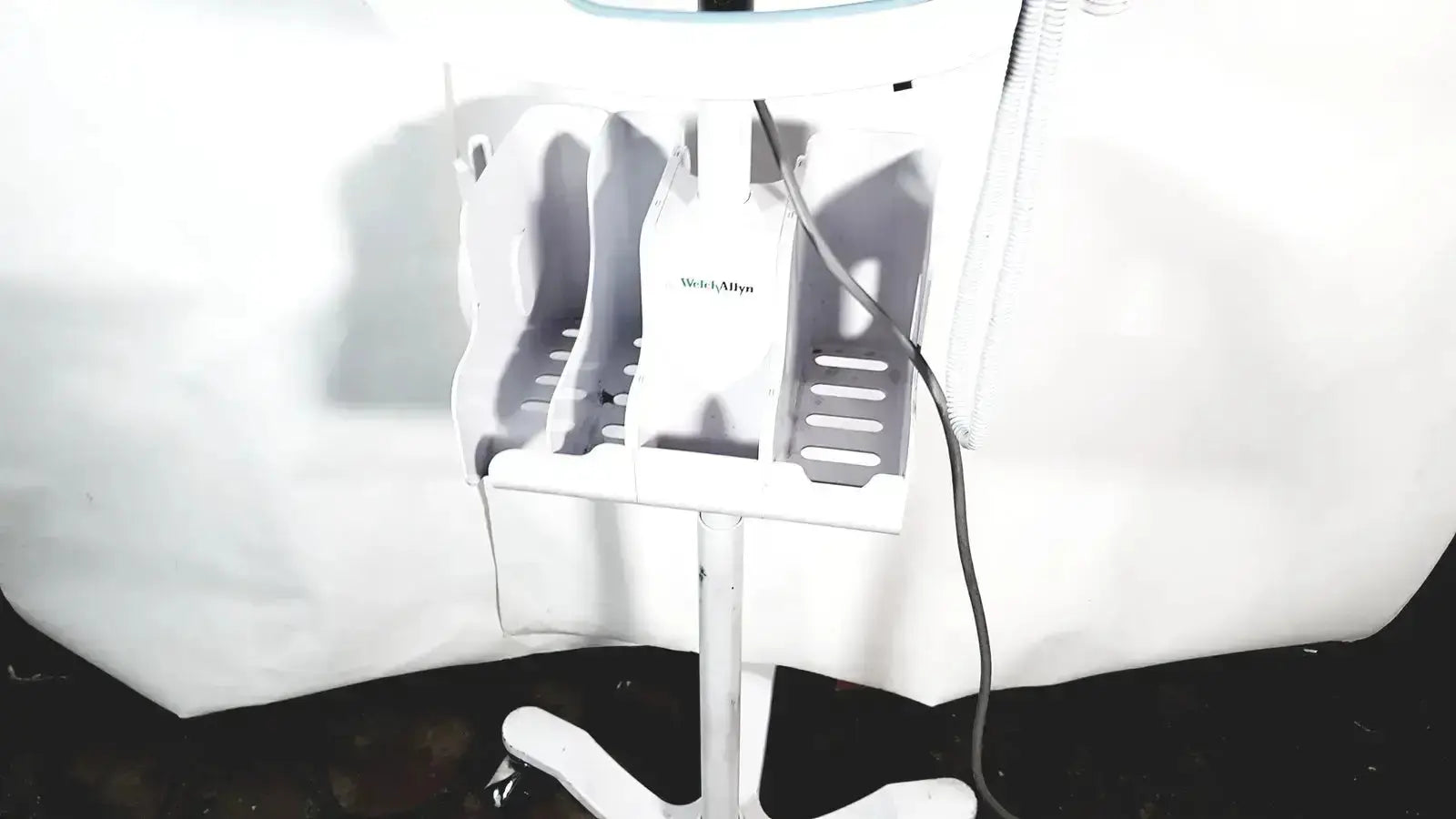 Welch Allyn Connex Vital Signs Monitor 6000 Series Wireless w/ Stand and Extras Vital Signs Monitor, as-is (for parts) product photo 2