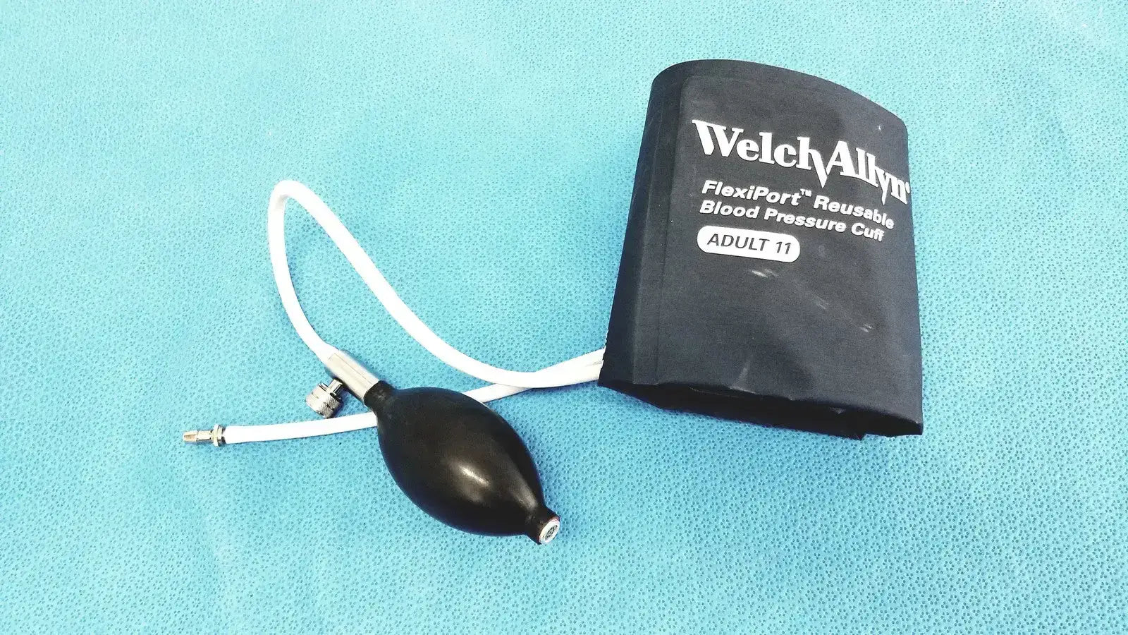 Welch Allyn FlexiPort Adult 11 Blood Pressure Cuff - 25cm 35cm w/ Inflation Bulb Blood Pressure Cuff, second-hand product photo 1