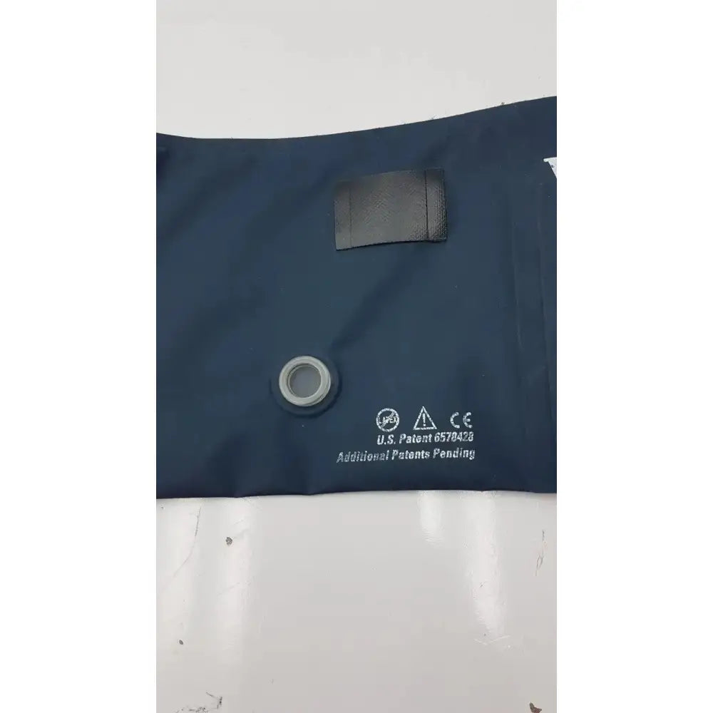 Welch Allyn FlexiPort Reusable Blood Pressure Cuff Adult 11, 25 - 34 cm Blood Pressure Cuff, second-hand product photo 9
