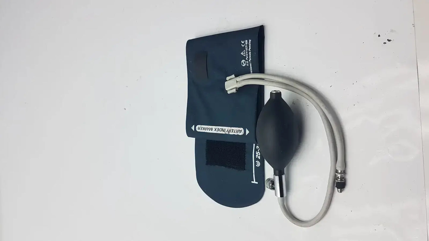 Welch Allyn FlexiPort Reusable Blood Pressure Cuff Adult 11, 25 - 34 cm Blood Pressure Cuff, second-hand product photo 3