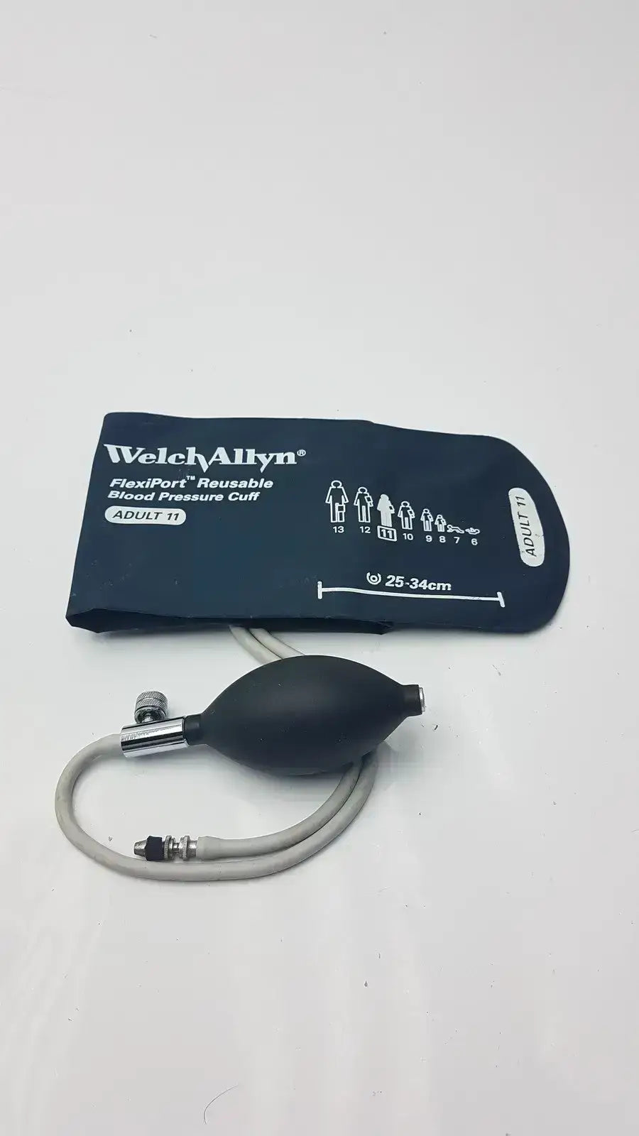 Welch Allyn FlexiPort Reusable Blood Pressure Cuff Adult 11, 25 - 34 cm Blood Pressure Cuff, second-hand product photo 1
