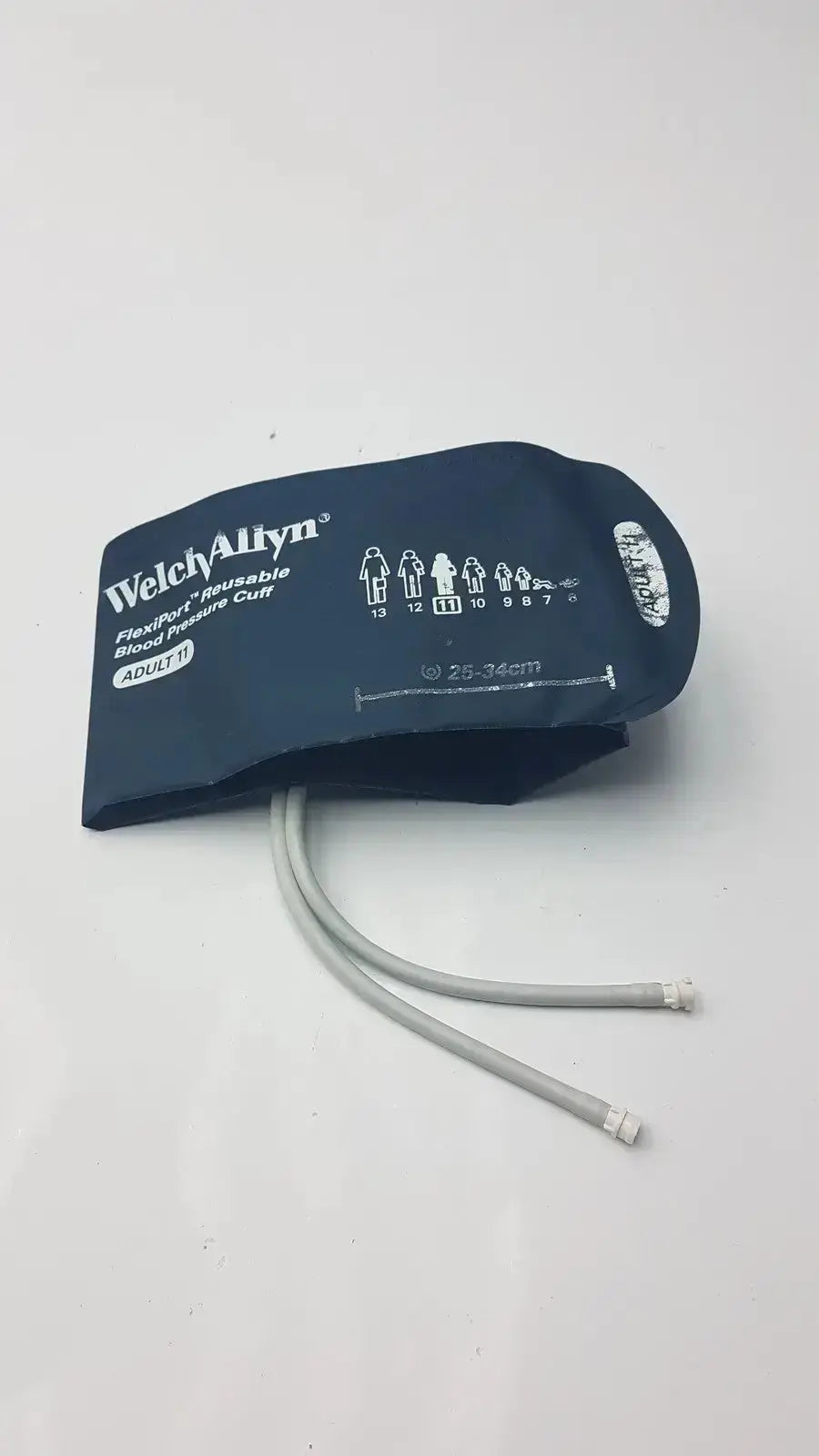 Welch Allyn FlexiPort Reusable Blood Pressure Cuff Adult 11, 25cm - 34cm Blood Pressure Cuff, second-hand product photo 1