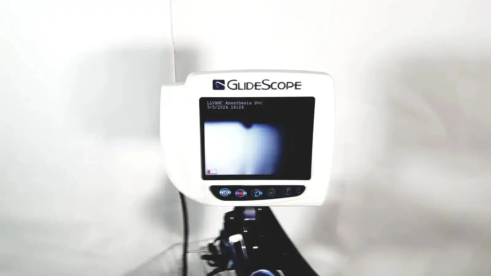 Welch Allyn GlideScope Cobalt AVL Monitor 0570-0304 With Cart and Stand Video Laryngoscope Monitor, second-hand product photo 10