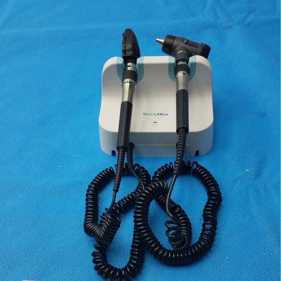 Welch Allyn GS 777 Wall Transformer w/ Otoscope & Ophthalmoscope Heads Diagnostic Wall Transformer, second-hand product photo 1