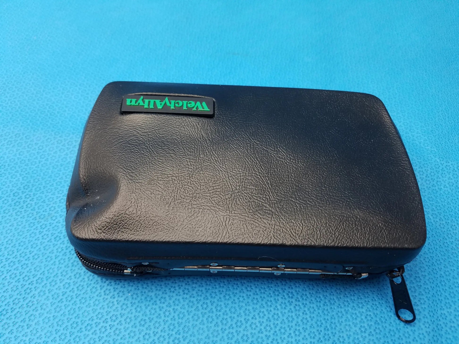 Black textured case with green weldallyn logo for welch allyn led macroview diagnostic set with led illumination