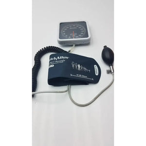 جهاز قياس ضغط الدم من Welch Allyn بمعايرة مدى الحياة مع سوار 25-34 سم
