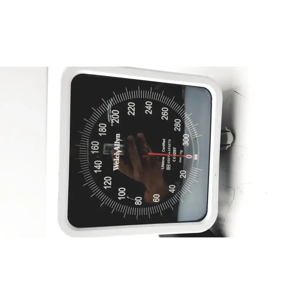 Welch Allyn Lifetime Certified Blood Pressure Monitor Blood Pressure Monitor, second-hand product photo 2