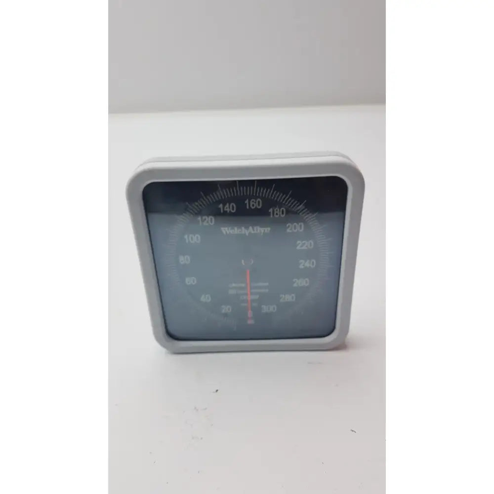 Welch Allyn Lifetime Certified Blood Pressure Monitor/Gauge Blood Pressure Monitor, second-hand product photo 2