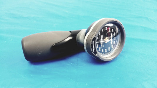 Welch Allyn Trigger Aneroid Sphygmomanometer Trigger Aneroid Sphygmomanometer, second-hand product photo 2