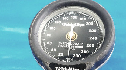 Welch Allyn Trigger Aneroid Sphygmomanometer Trigger Aneroid Sphygmomanometer, second-hand product photo 10