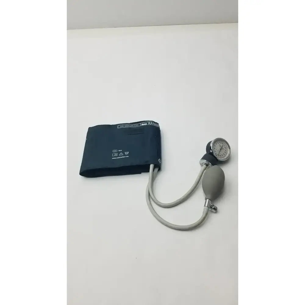 Welch Allyn Trimline Reusable Blood Pressure Cuff Adult Range 27-35 cm Blood Pressure Cuff, second-hand product photo 4