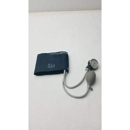 Welch Allyn Trimline Reusable Blood Pressure Cuff Adult Range 27-35 cm Blood Pressure Cuff, second-hand product photo 4
