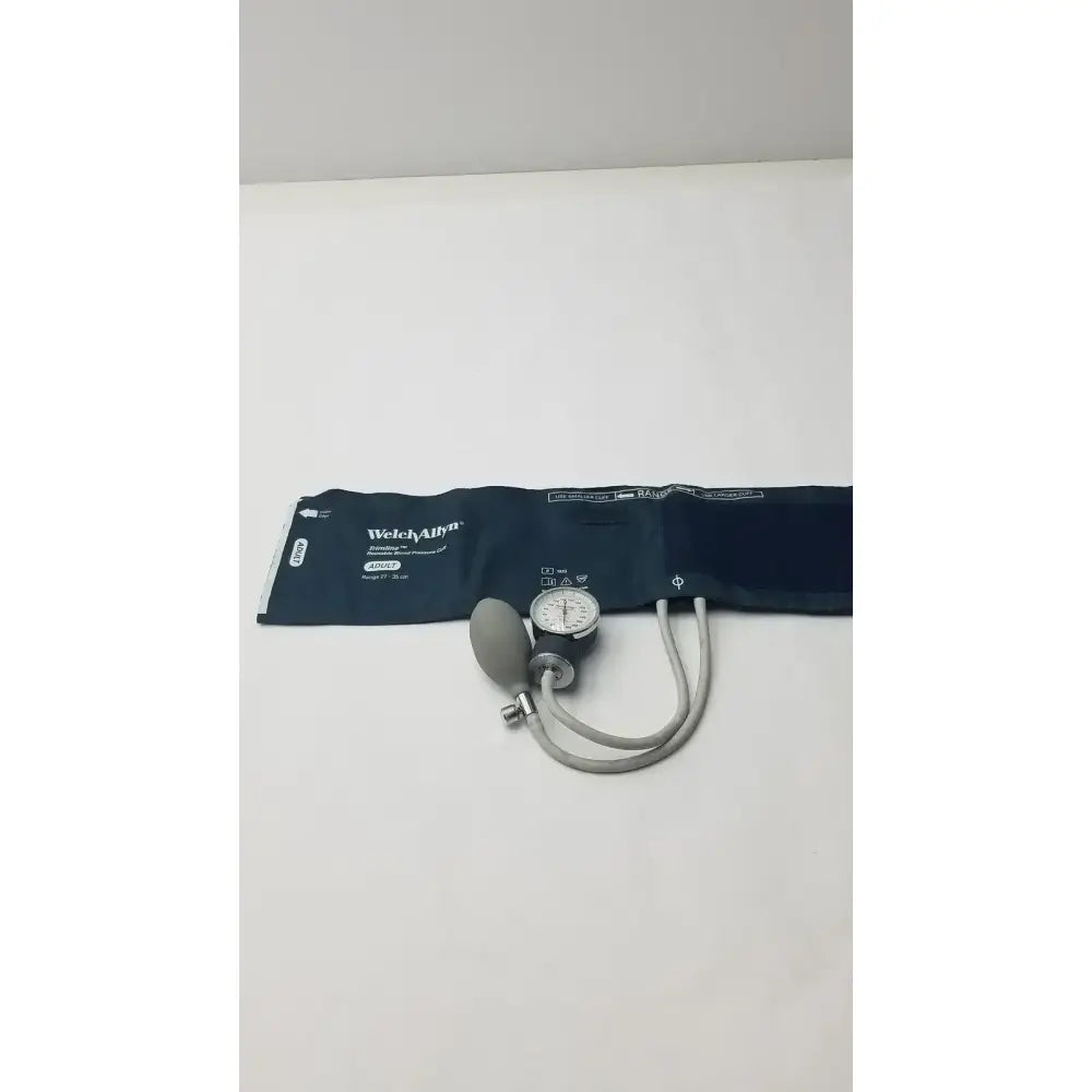 Welch Allyn Trimline Reusable Blood Pressure Cuff Adult Range 27-35 cm Blood Pressure Cuff, second-hand product photo 8