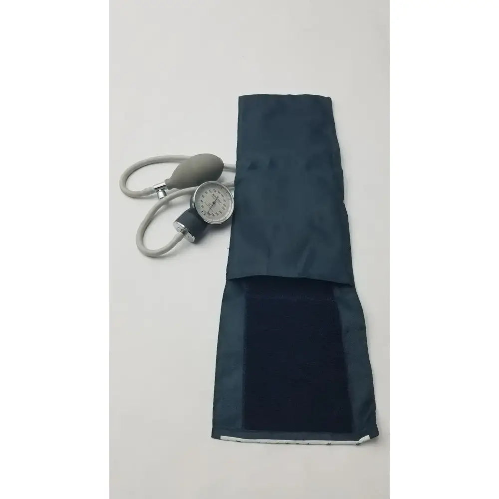 Welch Allyn Trimline Reusable Blood Pressure Cuff Adult Range 27-35 cm Blood Pressure Cuff, second-hand product photo 6