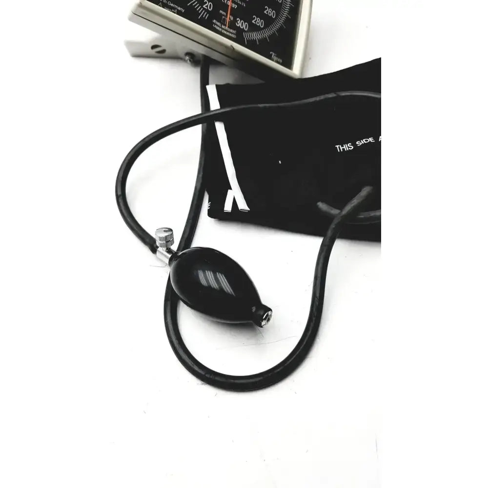 Welch Allyn Tycos Jewel Movement Laser Engraved BP Monitor and Cuff Blood Pressure Monitor, second-hand product photo 2