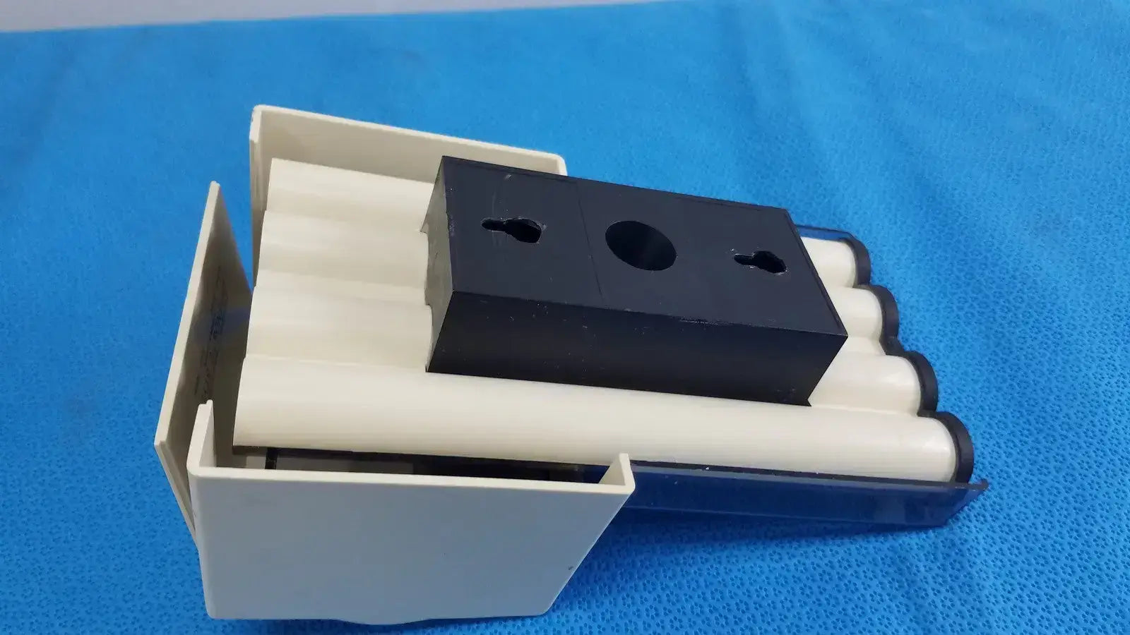 Welch Allyn Universal KleenSpec Single Use Specula Dispenser Specula Dispenser, second-hand product photo 2