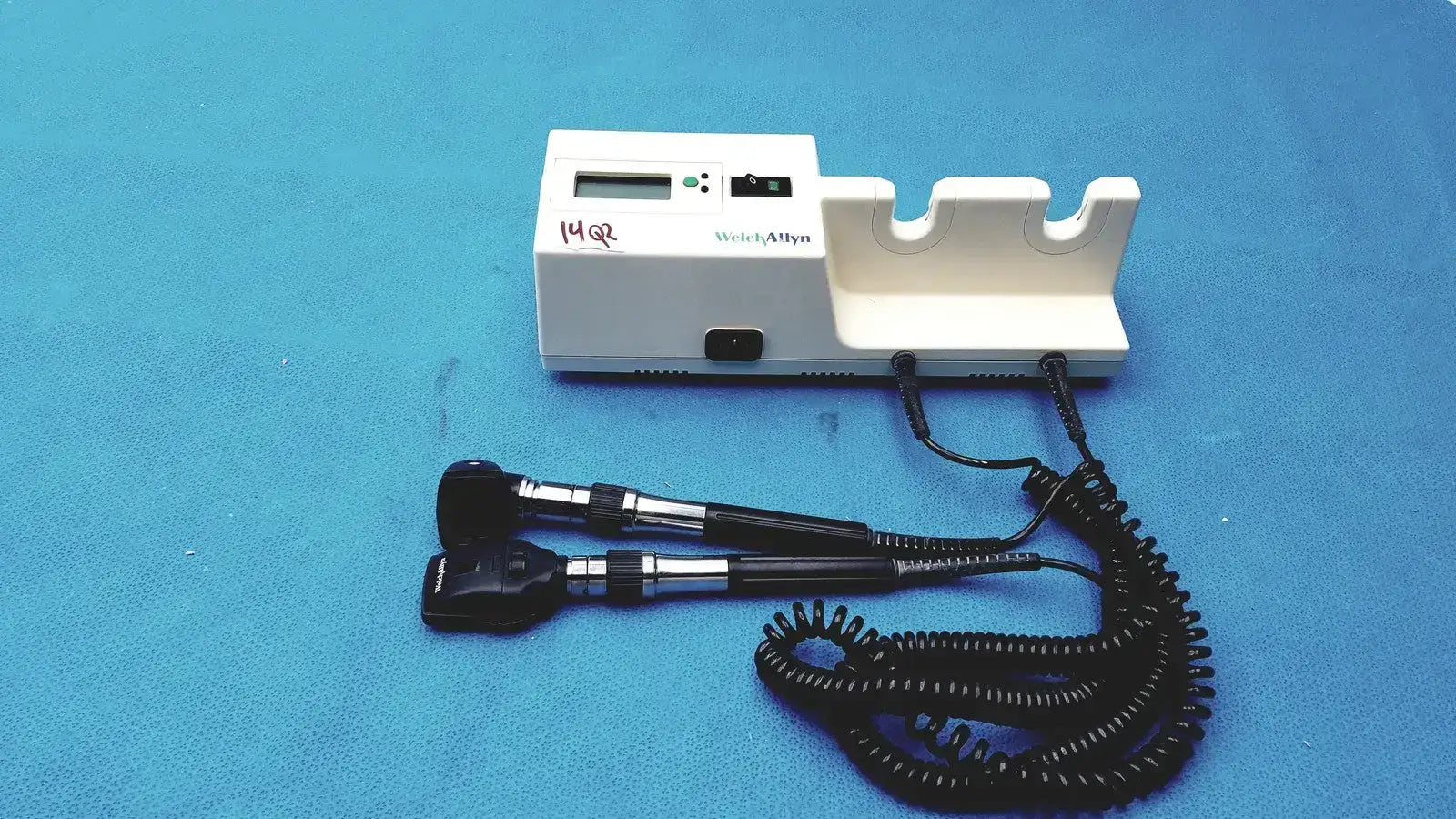 Welch Allyn Wall Mount Transformer with Otoscope & Ophthalmoscope Wall Mount Diagnostic Set, second-hand product photo 2