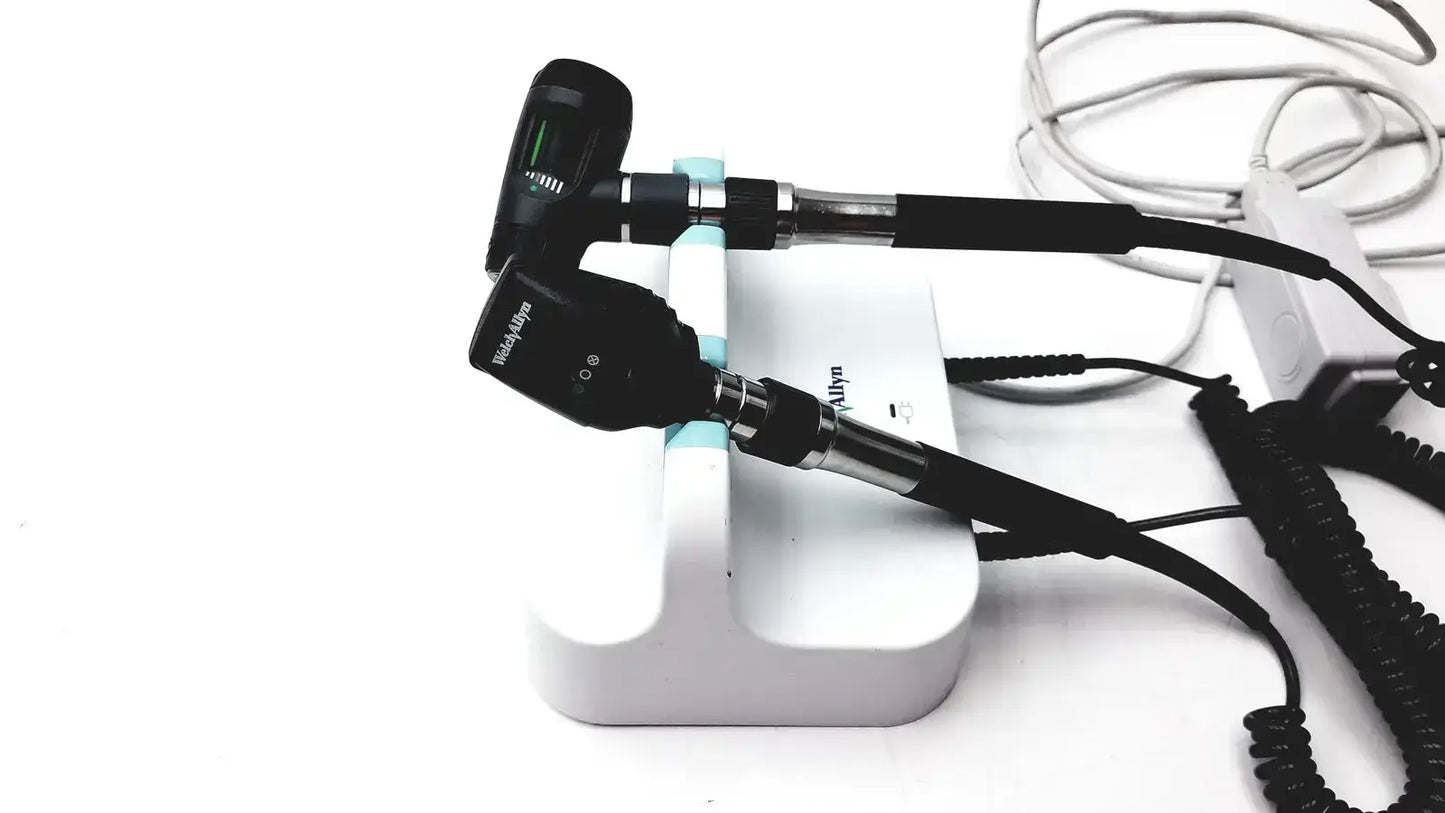 Welch Allyn Wall Transformer Ophthalmoscope & MacroView Otoscope 23810, 11720 Diagnostic Set, second-hand product photo 3