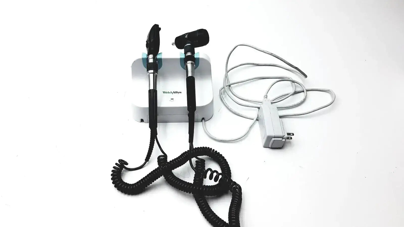 Welch Allyn Wall Transformer Ophthalmoscope & MacroView Otoscope 23810, 11720 Diagnostic Set, second-hand product photo 1