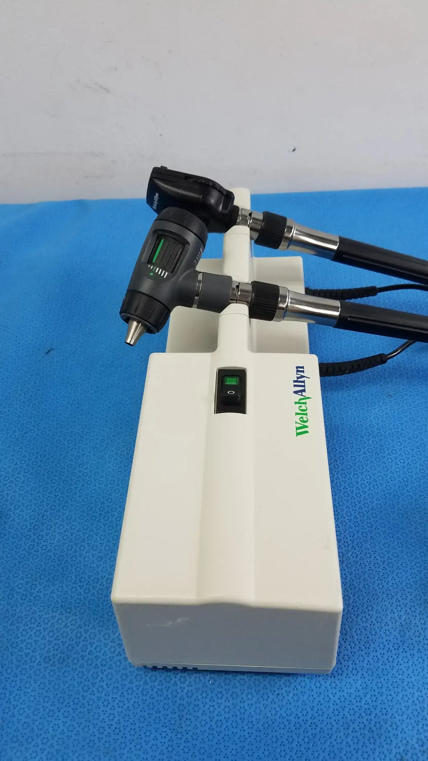 Welch Allyn Wall Transformer With 11720 Otoscope & Ophthalmoscope Heads Wall Transformer, second-hand product photo 3