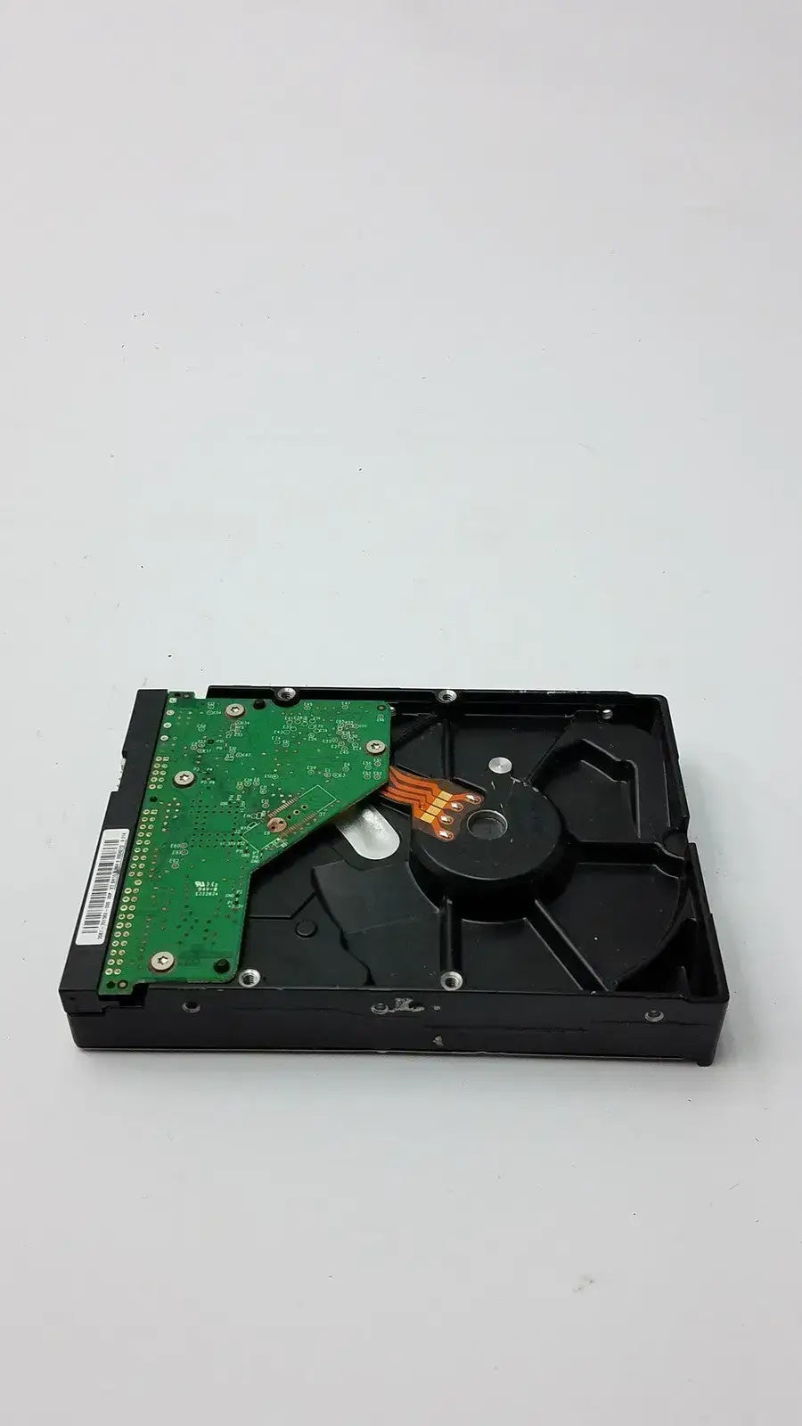 Western Digital WD1600AAJB 160GB PATA / Ultra ATA100 Hard Drive – 3.5" HDD Internal Hard Drive, as-is (for parts) product photo 3