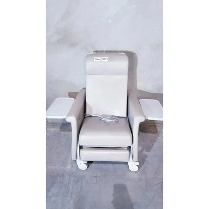 Winco 694 Care Recliner Dialysis chair +Back Massager Vibrate +Side Trays Patient Recliner Chair, second-hand product photo 14