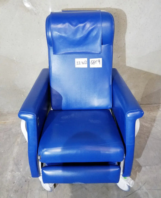 Winco 694 Care Recliner Dialysis chair +Back Massager Vibrate +Side Trays Patient Recliner Chair, second-hand product photo 1