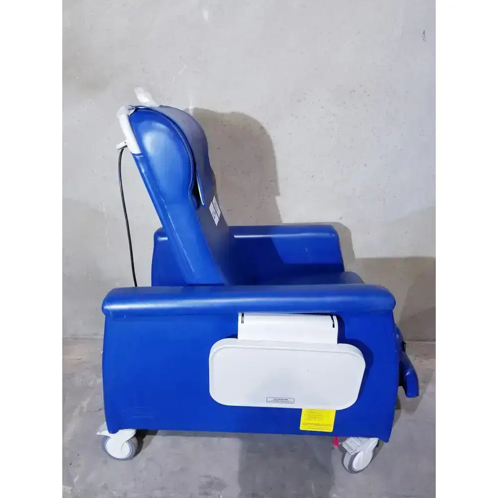 Winco 694 Care Recliner Dialysis chair +Back Massager Vibrate +Side Trays Patient Recliner Chair, second-hand product photo 11
