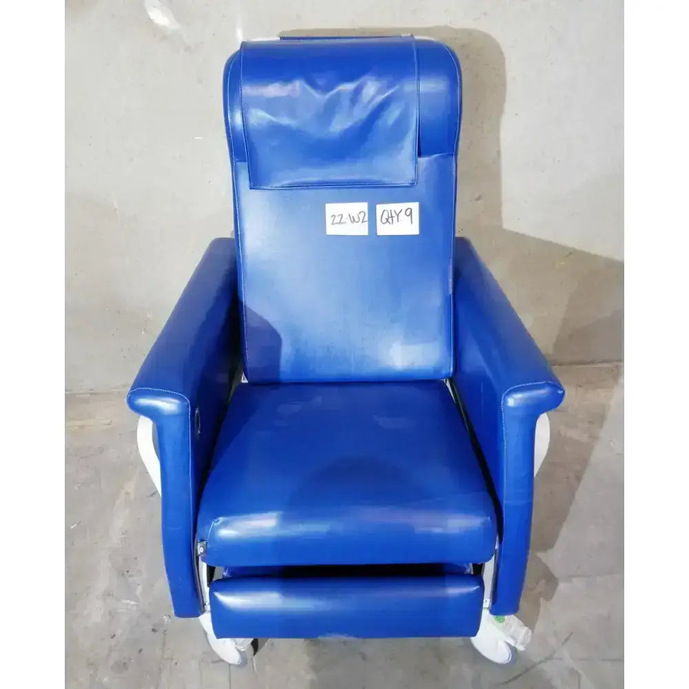 Winco 694 Care Recliner Dialysis chair +Back Massager Vibrate +Side Trays Patient Recliner Chair, second-hand product photo 1