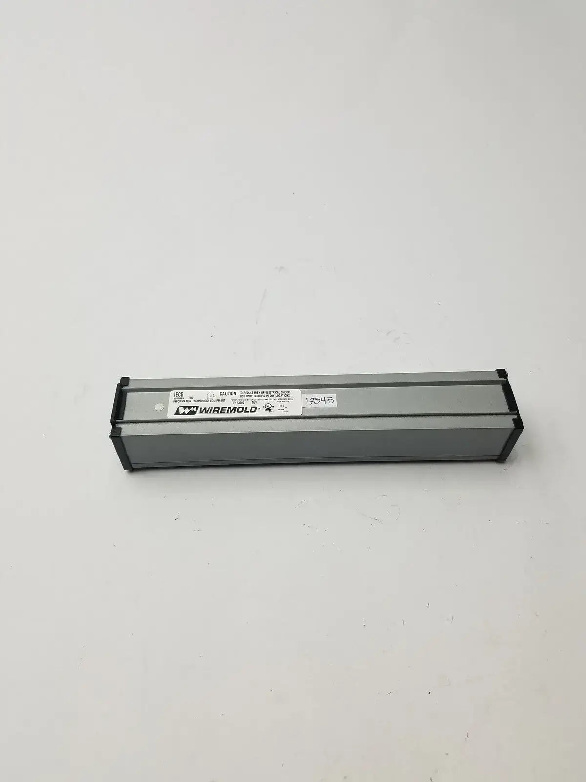 Wiremold Plug In Outlet Center IEC5 50/60 Hz 10A 250V Power Distribution Unit, second-hand product photo 5
