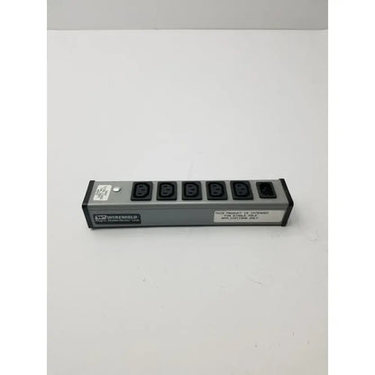 Wiremold Plug In Outlet Center IEC5 50/60 Hz 10A 250V Power Distribution Unit, second-hand product photo 2