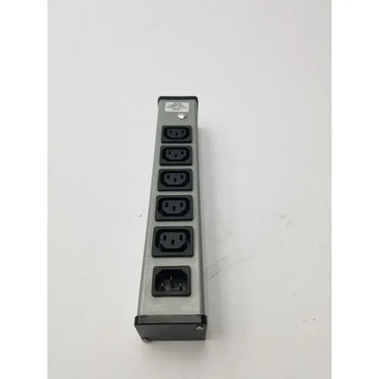 Wiremold Plug In Outlet Center IEC5 50/60 Hz 10A 250V Power Distribution Unit, second-hand product photo 1